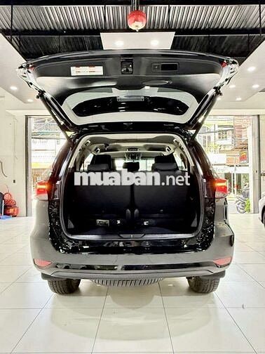 Toyota Fortuner 2.7AT Xăng 4x4 2022 Đen