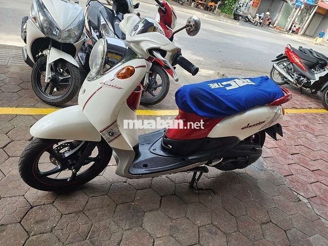 Yamaha Classico Trắng đỏ đã sử dụng