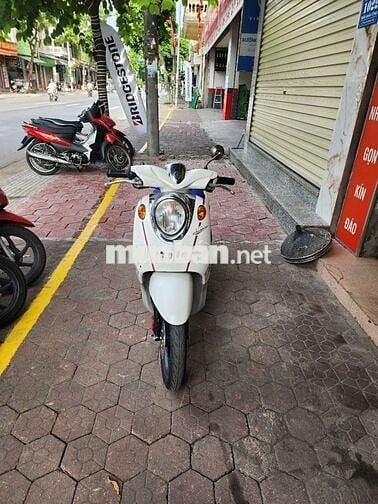 Yamaha Classico Trắng đỏ đã sử dụng