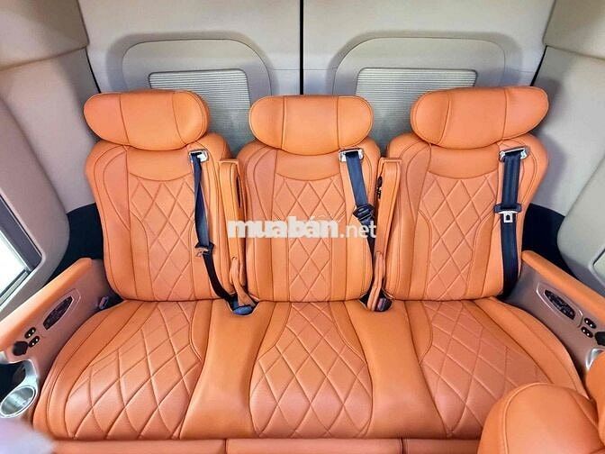 Transit Limousine Skybus 2025 12 chỗ Đen- Xe XhĐ