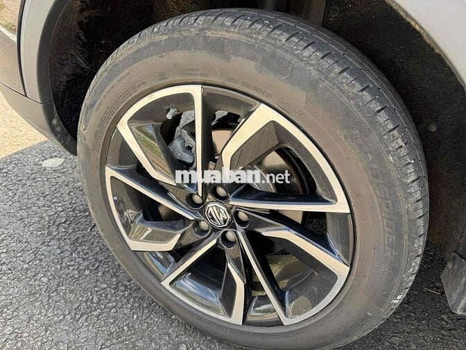 MG ZS Luxury 2023 28.000Km Đen