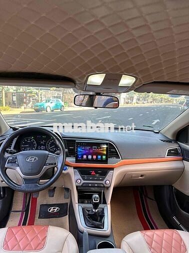 Hyundai Elantra 2018 Số sàn Trắng ngọc