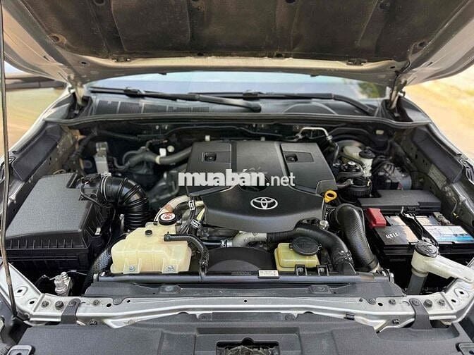 Toyota Fortuner 2021 2.4G 4x2 MT - 120000 km