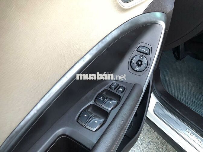 Hyundai SantaFe 2.2D Full Option 4WD sản xuất 2018