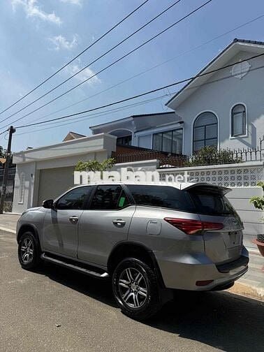 Toyota Fortuner 2021 2.4G 4x2 MT - 120000 km
