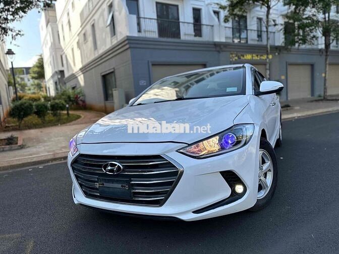 Hyundai Elantra 2018 Số sàn Trắng ngọc