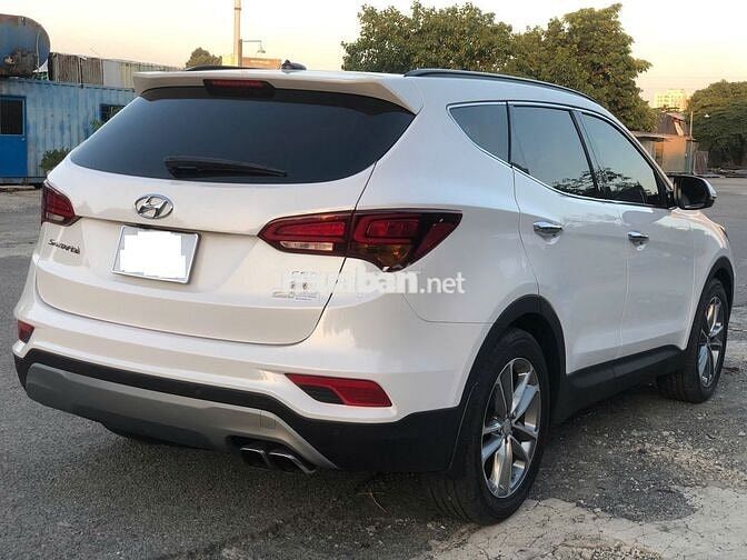 Hyundai SantaFe 2.2D Full Option 4WD sản xuất 2018