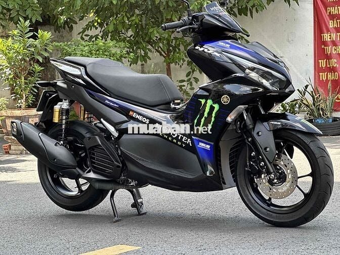 Yamaha NVX v2 2022 Đen, Xanh 5.500km