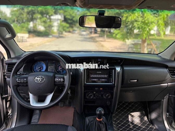 Toyota Fortuner 2021 2.4G 4x2 MT - 120000 km