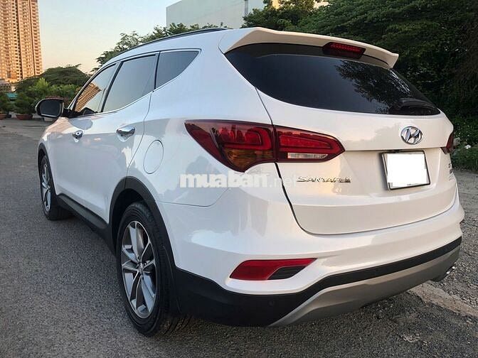 Hyundai SantaFe 2.2D Full Option 4WD sản xuất 2018