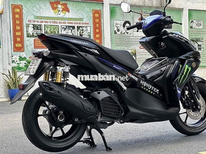 Yamaha NVX v2 2022 Đen, Xanh 5.500km
