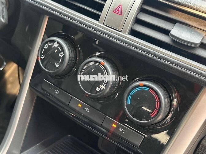 Mitsubishi Xpander 2021 Trắng Số sàn 7 chỗ