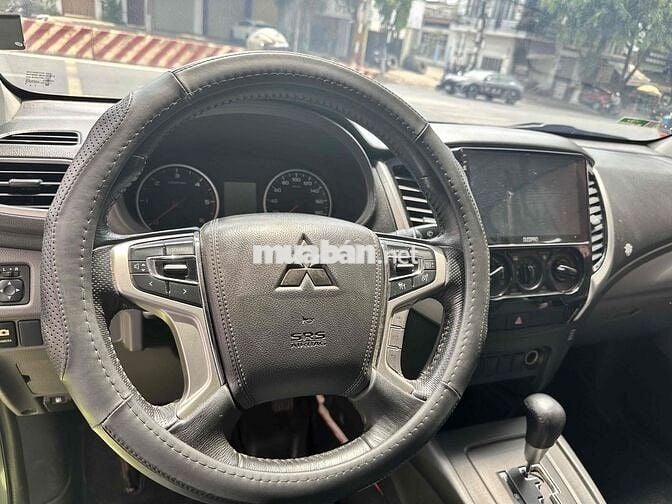 Mitsubishi Triton 2018 1 cầu số tự động Xám