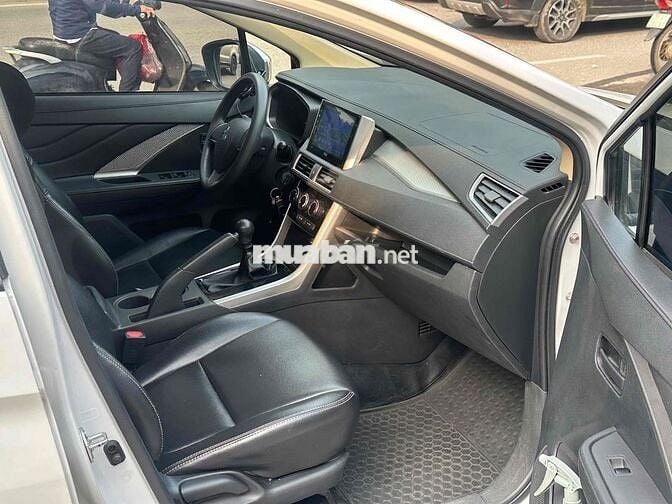 Mitsubishi Xpander 2021 Trắng Số sàn 7 chỗ