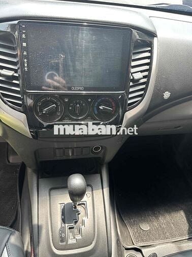 Mitsubishi Triton 2018 1 cầu số tự động Xám
