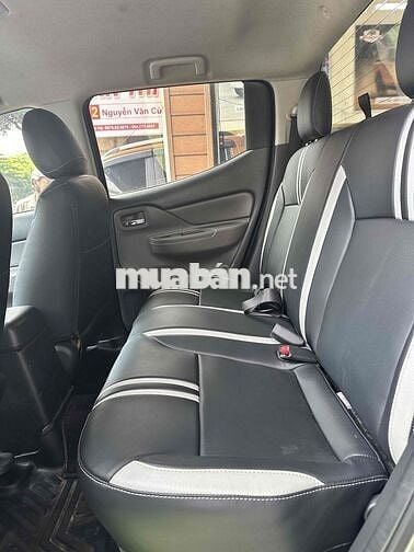 Mitsubishi Triton 2018 1 cầu số tự động Xám