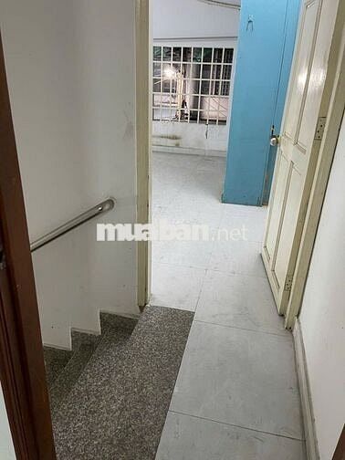 Nhà 1 lầu đúc, 5m x 20m, 2PN (có máy lạnh), 2WC, hẻm 2.5m Hậu Giang