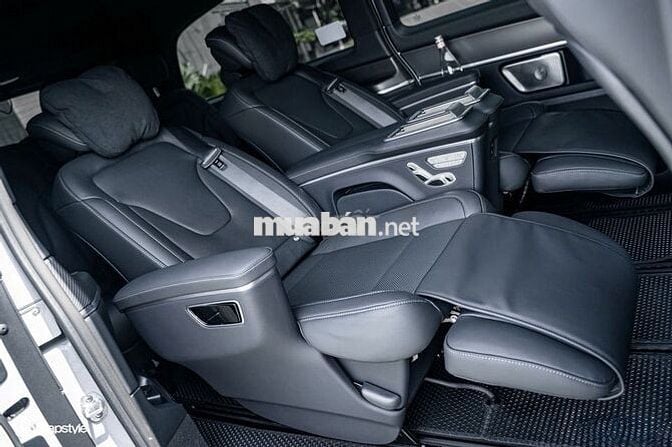 Mercedes-Benz V300 AMG 2026 Trắng 800 km