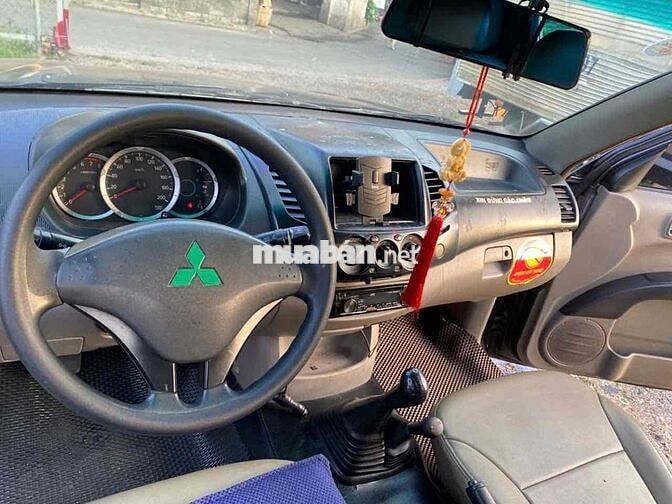 Mitsubishi Triton 2014 2 cầu Sàn may xăng 2.4