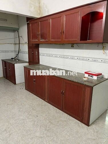 Nhà 1 lầu đúc, 5m x 20m, 2PN (có máy lạnh), 2WC, hẻm 2.5m Hậu Giang