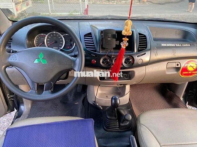 Mitsubishi Triton 2014 2 cầu Sàn may xăng 2.4