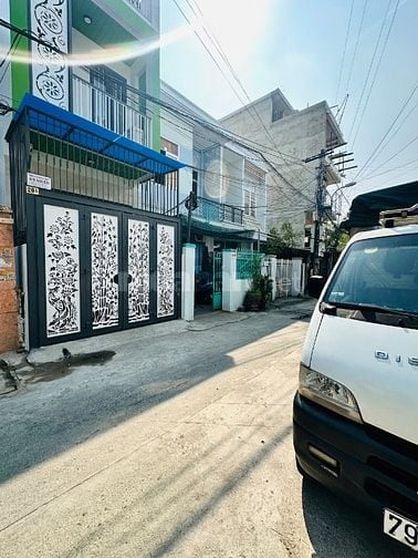 Cần bán nhà nở hậu 100m2 , hẻm ôtô giữa TTTP Nha Trang