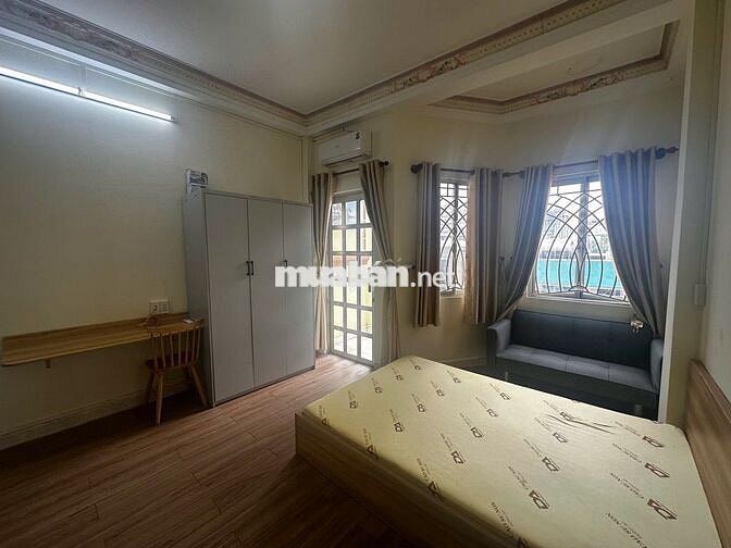 PHÒNG BAN CÔNG - FULL NỘI THẤT - THÀNH THÁI, QUẬN 10