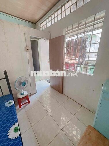 CHO THUÊ PHÒNG TRỌ QUẬN 10 NGAY KHU CHỢ ẨM THỰC HỒ THỊ KỶ