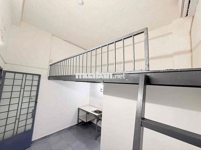 Phòng có gác 16m2 cửa sổ thoáng Tô Ký