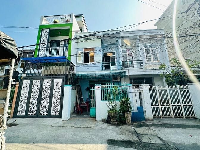 Cần bán nhà nở hậu 100m2 , hẻm ôtô giữa TTTP Nha Trang