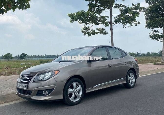 Hyundai Avante 2012 Số tự động Nâu