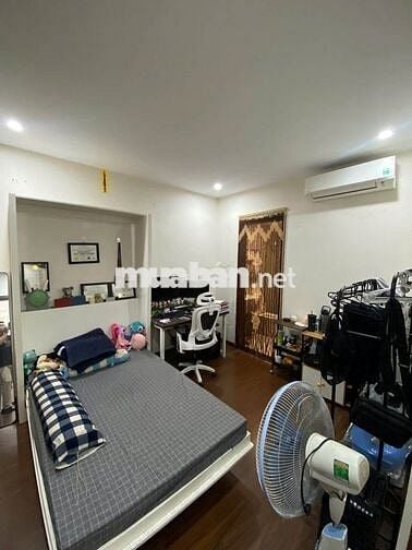 Nhanh! CC Lê Văn Lương, 64m2, 2PN, view thoáng, có slot ô tô, ở ngay