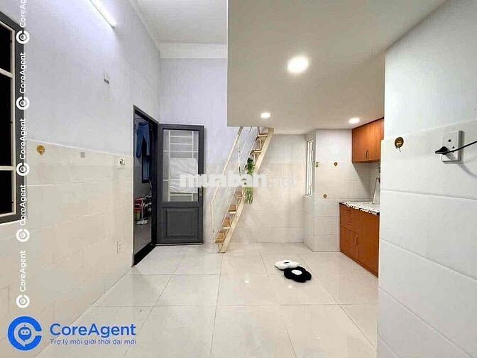 DUPLEX GÁC CAO 2M CÓ MÁY LẠNH - THANG MÁY - CẠNH ĐH VĂN HIẾN