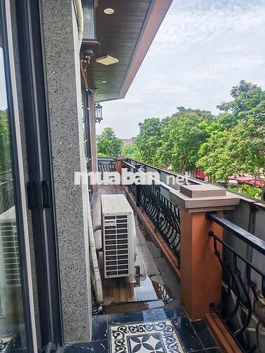 Cho thuê mặt bằng kinh doanh Việt hưng, 100m x 4 tầng, thang máy