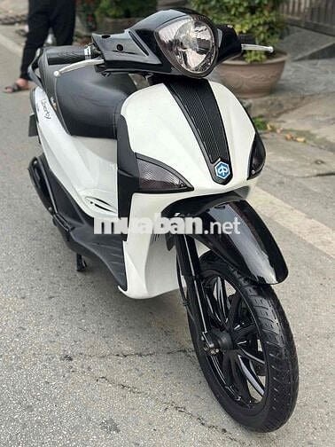 Piaggio Liberty Việt Nam biển VIP 2013