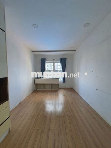 Nhà Block A tầng 10, Q.10, view nội khu, 71m2 (2PN + 2WC), Có Sổ Hồng