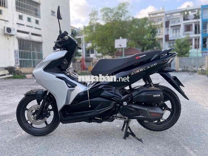 Air Blade 2021 Bạc Đen 9 chủ , xe còn rất đẹp
