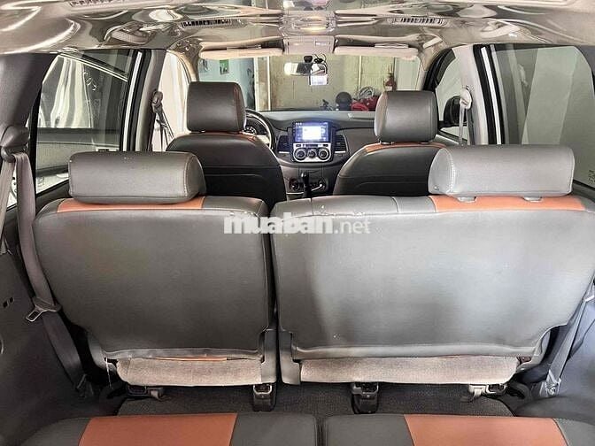 Toyota Innova E 2013 Số sàn Bạc