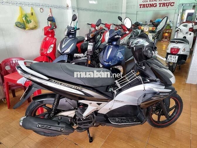 Honda Air Blade Đen bạc Xăng
