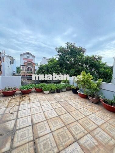 HÀNG HIẾM NHÀ MẶT TIỀN KD SẴN 4P CHO THUÊ, DT 100M2, KV BÌNH HƯNG HÒA