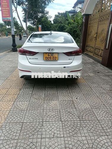 Hyundai Elantra 2017 Số sàn Trắng