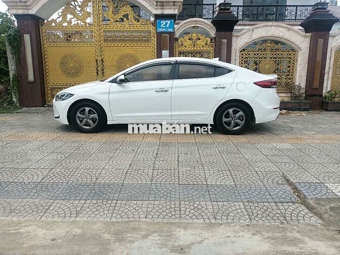 Hyundai Elantra 2017 Số sàn Trắng
