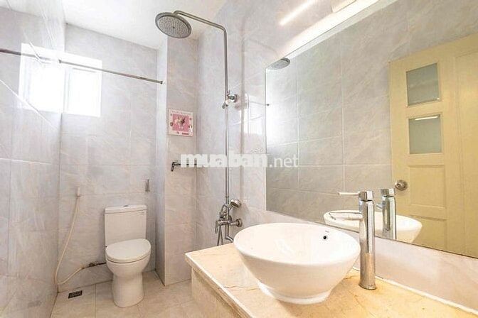 Căn Hộ Cửa Sổ Thoáng Mát Gần Đại Học Bách Khoa Quận 10 Giáp Quận 1
