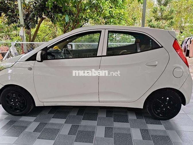 Hyundai Eon 2012 Trắng