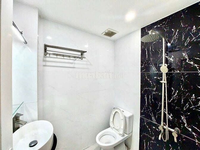 Hẻm Xe Hơi_ 5 Tầng_ 5 Phòng_ Tiện Ở&VPCT& KD