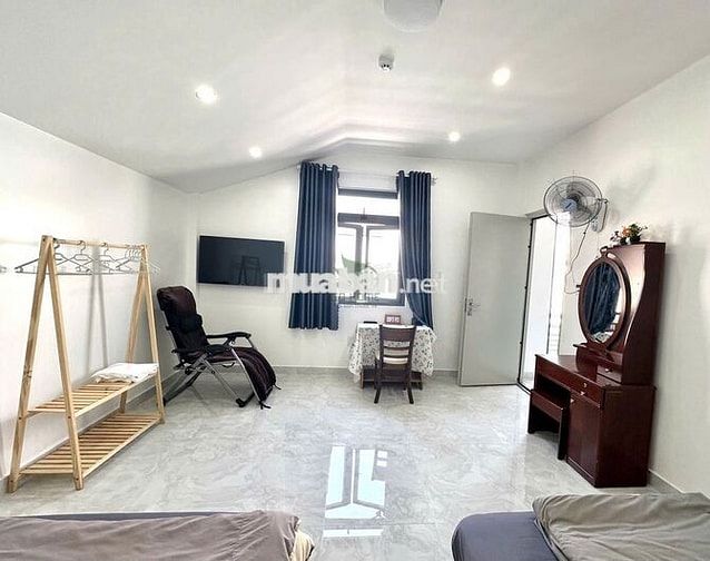 CHO THUÊ CĂN HỘ ÁP MÁI 1 PN FNT BAN CÔNG Đ. NGUYỄN LƯƠNG BẰNG