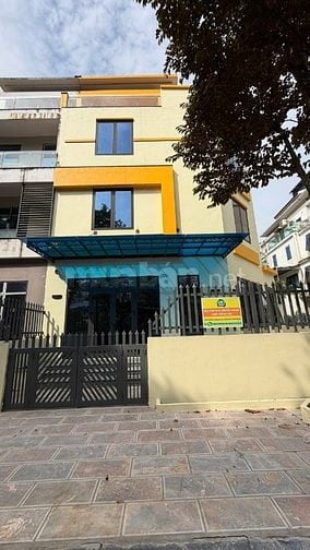 Cho thuê nhà nguyên căn kdt Đặng Xá 