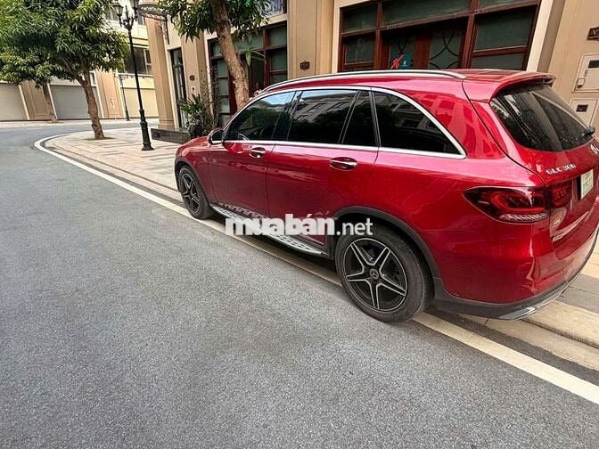 Mercedes-Benz GLC 300 Đỏ 5 chỗ Da