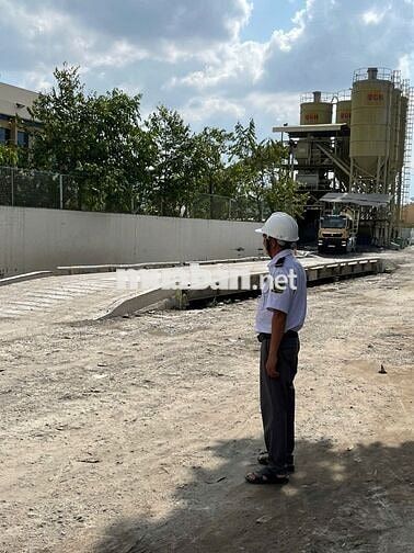 Nhân viên bảo vệ Nhà máy Bê tông KCN Long Hậu HCM