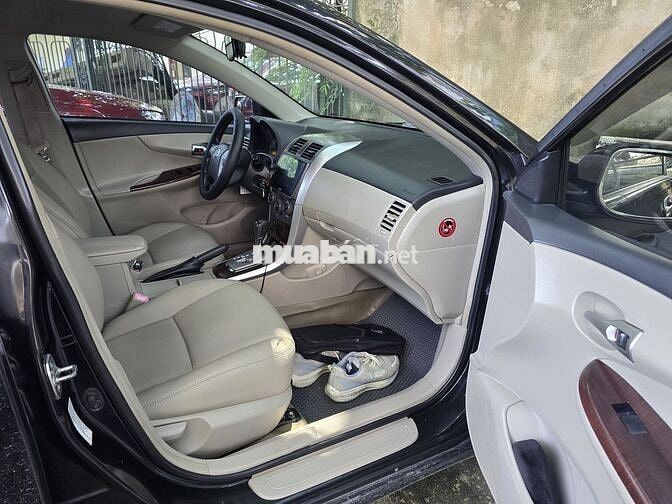 Toyota Altis 2012 Tự động Đen